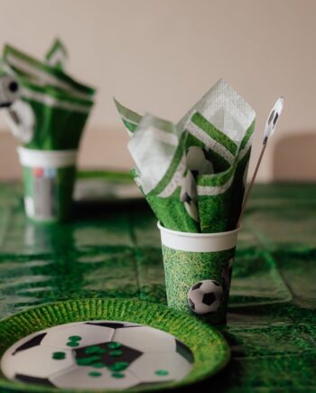 Grøn Fodbold Papkrus Stk Ne Engangskrus 200 Fodboldtema - Lukaki.dk Voresfodbold  - 5201184934647