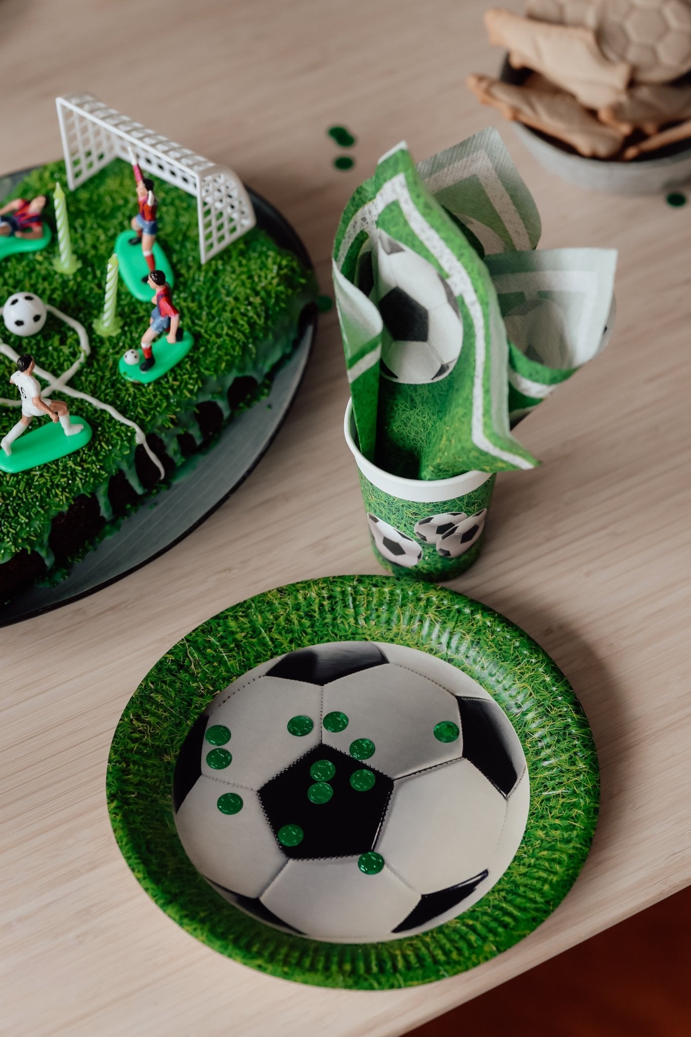 Grøn Fodbold Paptallerkner Stk Ne Engangstallerkner Ø23 - Lukaki.dk Voresfodbold - 5201184934296